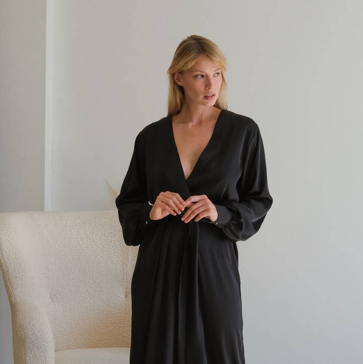 Angie's Showroom - Wholesale Robe - Women's - Adele Silk Long Robe with Cuffs5