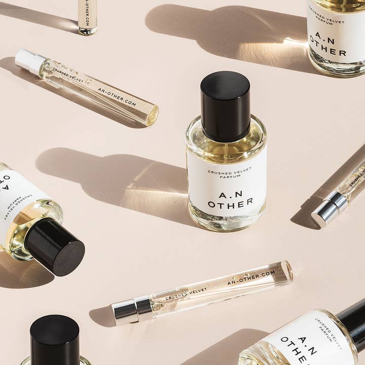 A. N. OTHER - Wholesale Parfum/Eau de toilette - Verkruimeld fluweel 50ml parfum (wierook, vanille, sandelhout)2