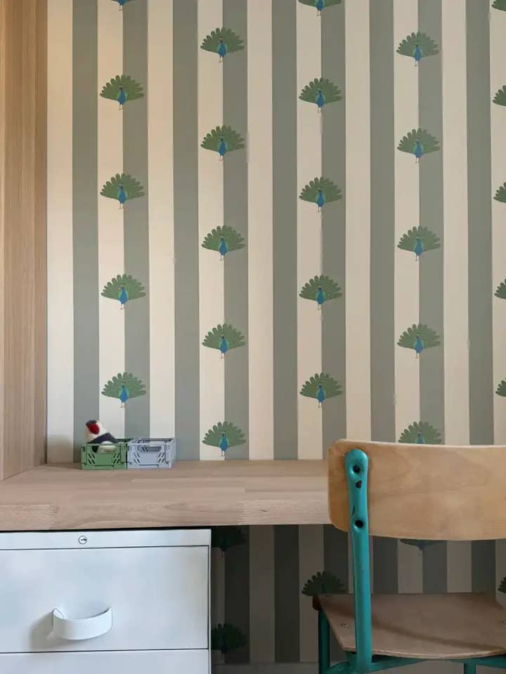 Leon per la vendita all'ingrosso da parte di Shiny step