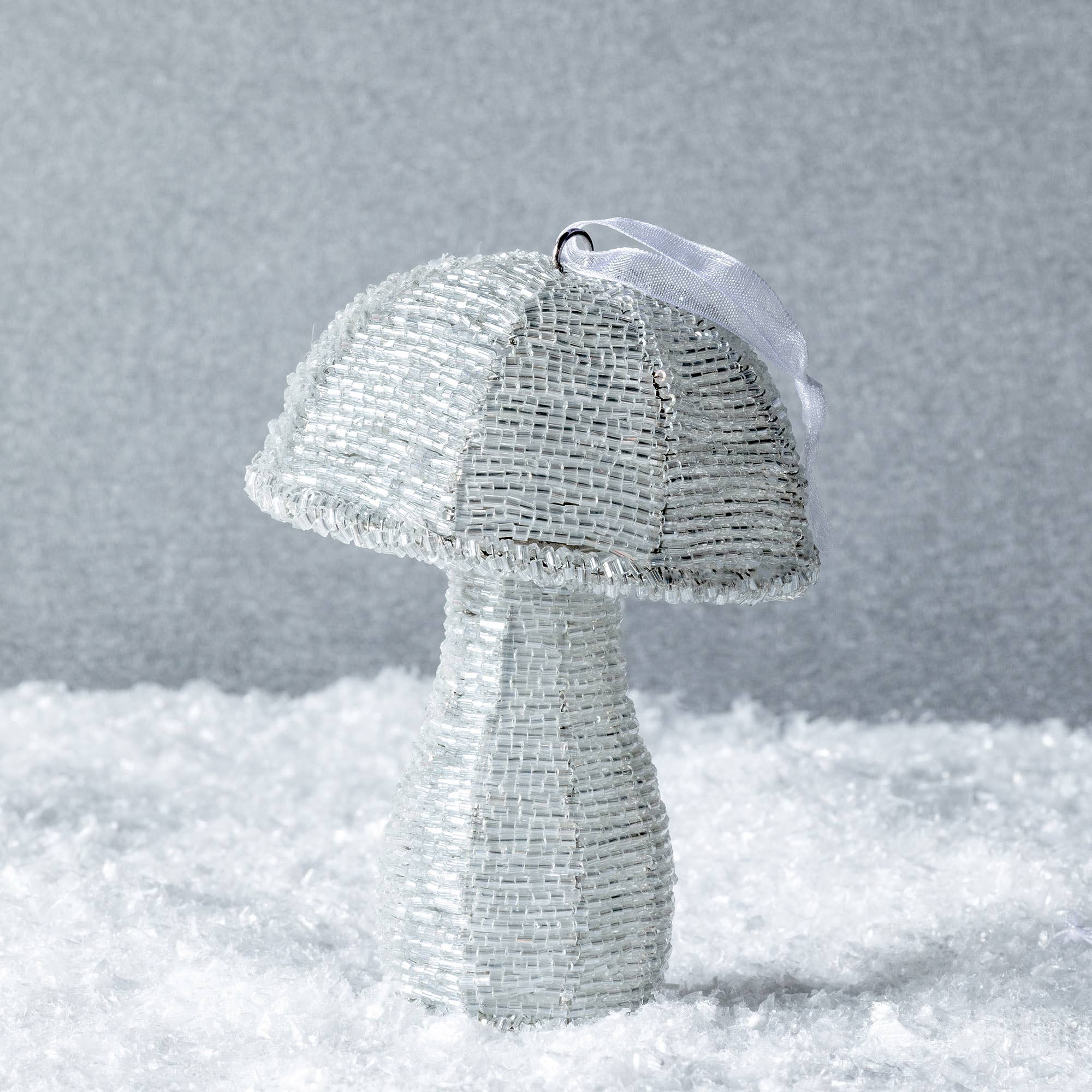 Park Hill Collection - Vente Objets de décoration - Décoration en forme de champignon perlé en verre alpin, grande1