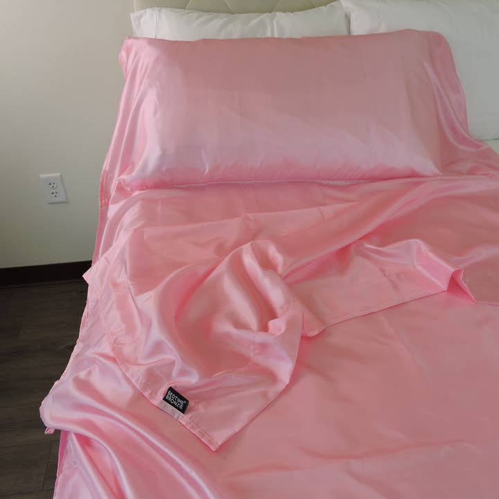 Bedtime Bronzie - Vente Couvre-lit - Bronzie | Protecteur de drap autobronzant Satin de soie végétalien4