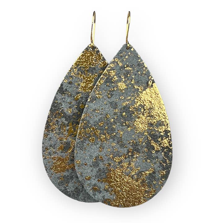 Ohrringe aus Leder in Tropfenform in Tropfenform aus Gold für den Großhandel von Eleven10Leather and Designs