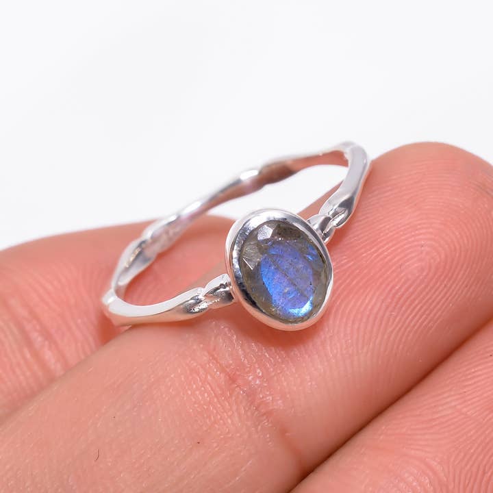 SILVER CAVE - Wholesale Single Stone/Solitaire Ring - Best Quality Labradorite Gemstone Handmade 925 Silver Ring1