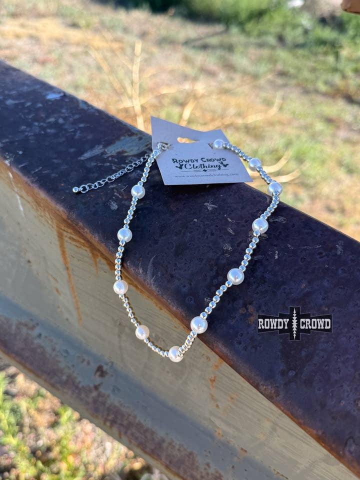 Collana Perle & Pony per la vendita all'ingrosso da parte di Rowdy Crowd Clothing