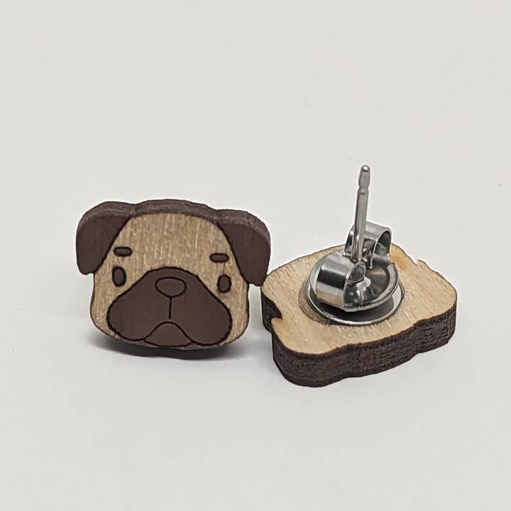 Unpossible Cuts - Vendita all'ingrosso Orecchini a bottone - Orecchini in legno fatti a mano a forma di carlino | Pet Lover | Cane1