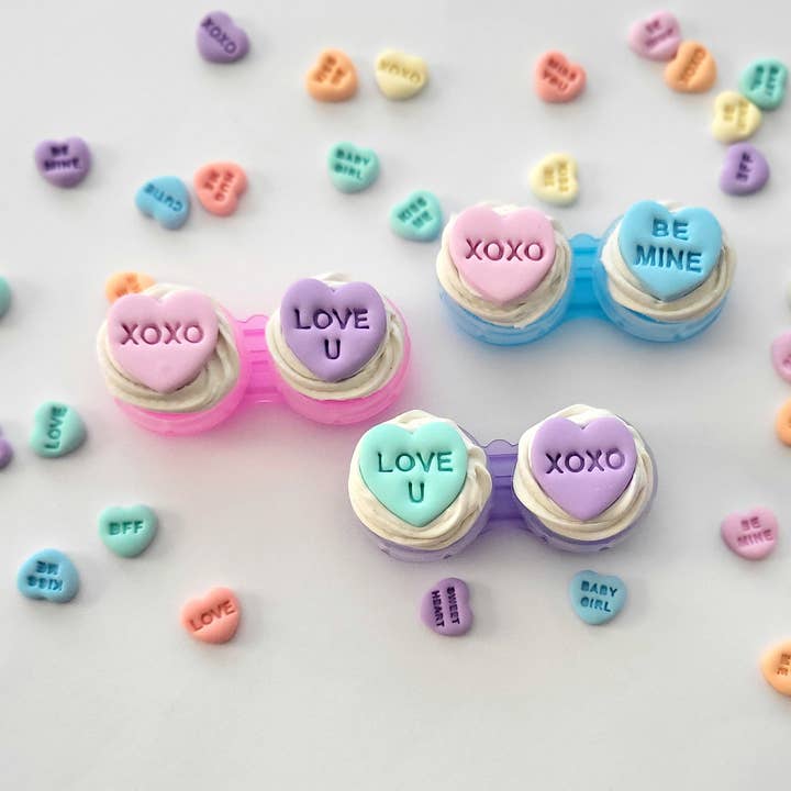 Sweets & Pearls - Vendita all'ingrosso Custodia/supporto per occhiali - Donna - Custodia per Lenti a Contatto Decoden con Cuori in Argilla Polimerica