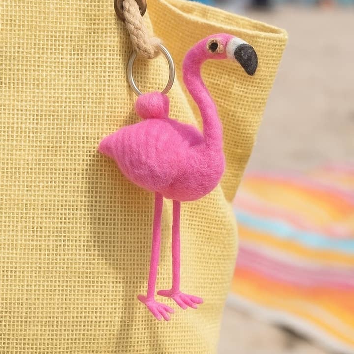 Portachiavi con fenicottero Fairtrade in feltro fatto a mano per la vendita all'ingrosso da parte di Felt So Good