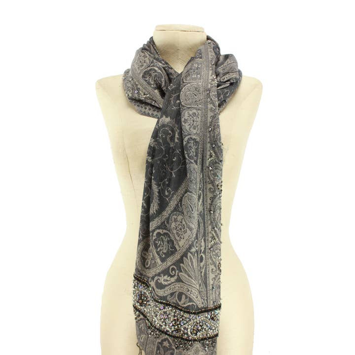 SAACHI - Wholesale Sjaal - Dames - Handgeborduurde Ikat wol en zijden sjaal met lange franje5