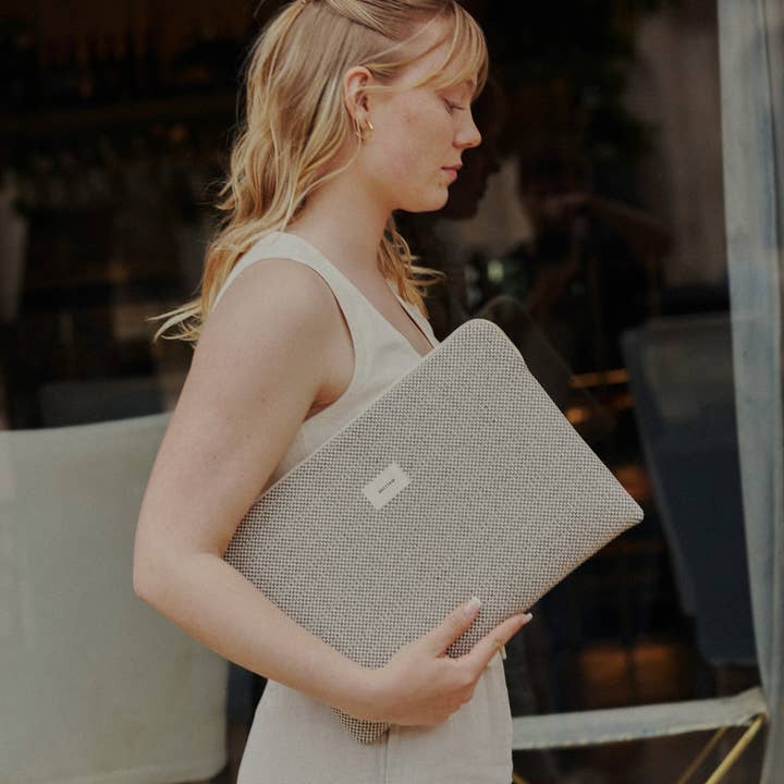 Recitem - Wholesale Laptop/Tablet Case - Unisex - Housse d'ordinateur Charlie1