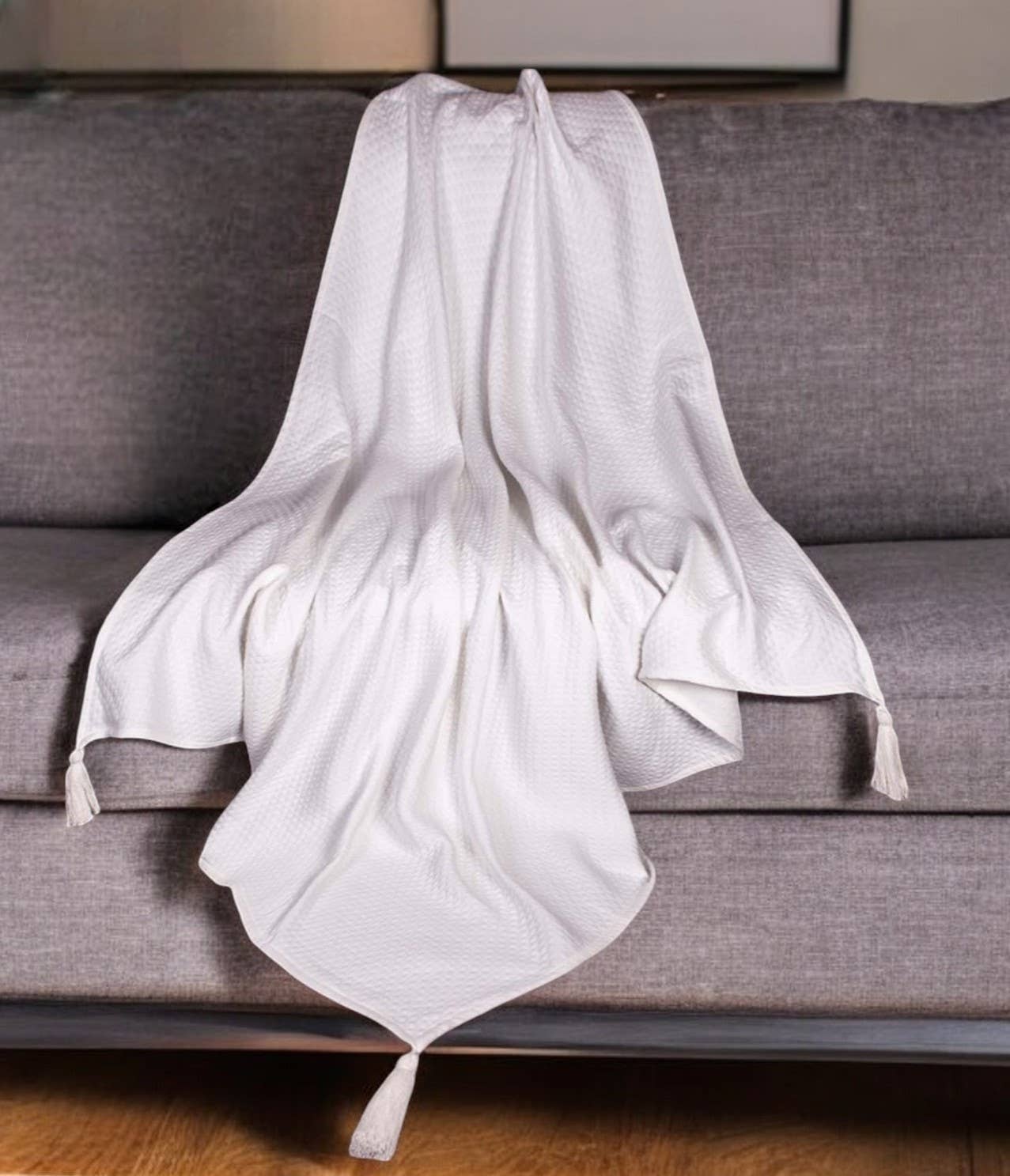 HomeRoots - Wholesale Throw Blanket - 60" X 50" White Woven Cotton Throw Blanket1