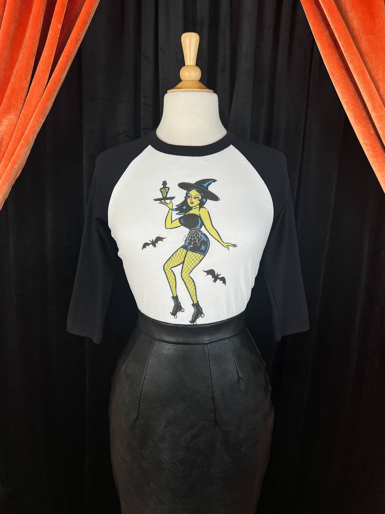 Mischief Made - Wholesale Screen Printed T-Shirt - Women's - Roller Hex Cropped Baby 3/4 Raglan tee in White/Black1