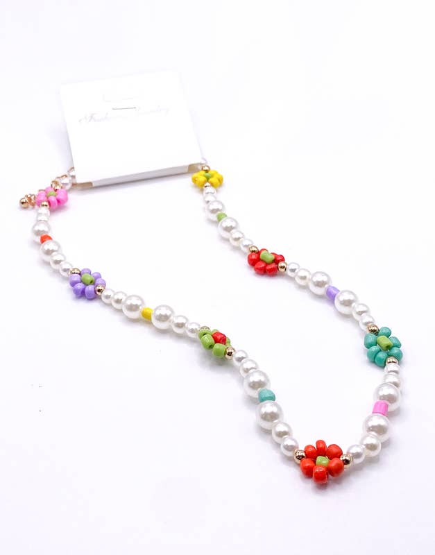 MULTI Daisy Love Pearl Necklace for wholesale on Faire8