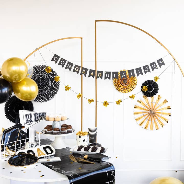 My Mind’s Eye - Wholesale Disposable Table Cover/Runner - GRD1020 - Congrats Paper Table Runner