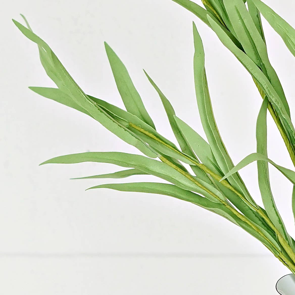 Holiday Depot Inc. - Wholesale Artificial Flowers - 35415- 18in Green Willow Leaves Pick3