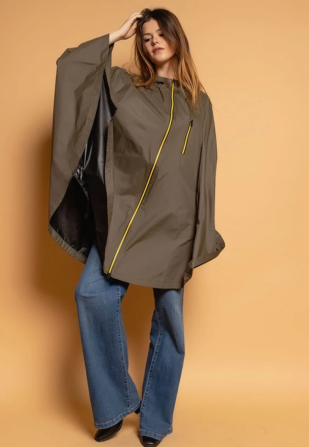 Escandelle Paris - Wholesale Capelet - Women's - Waterproof cape3