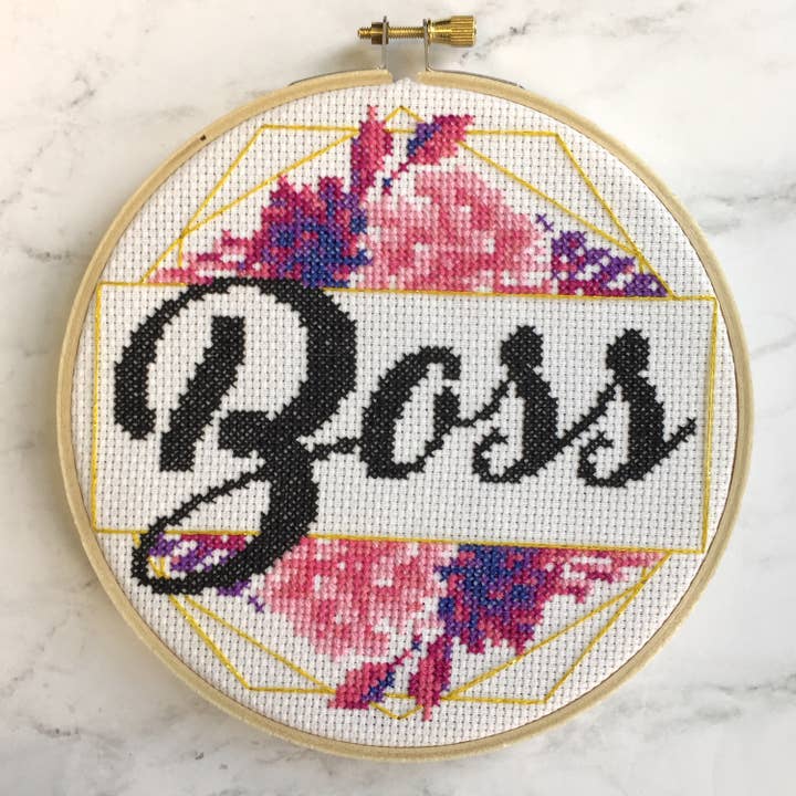 Boss Tælles Cross Stitch DIY kit for engroshandel hos Spot Colors