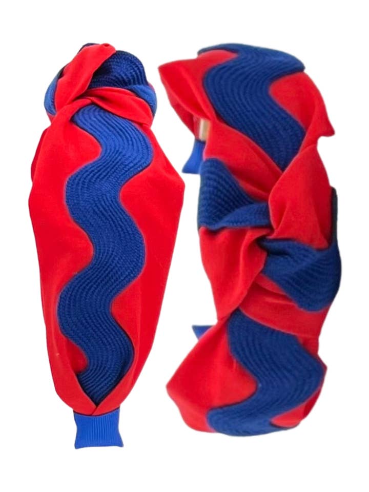 Course à riz bleu royal sur fond rouge pour la vente par Pretty Happies