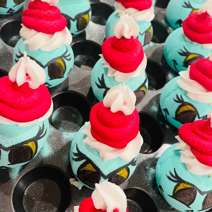 Queen Bath and Beauty - Wholesale Bath Bomb/Fizz - Grumpy Christmas Grinch Bath Bomb0