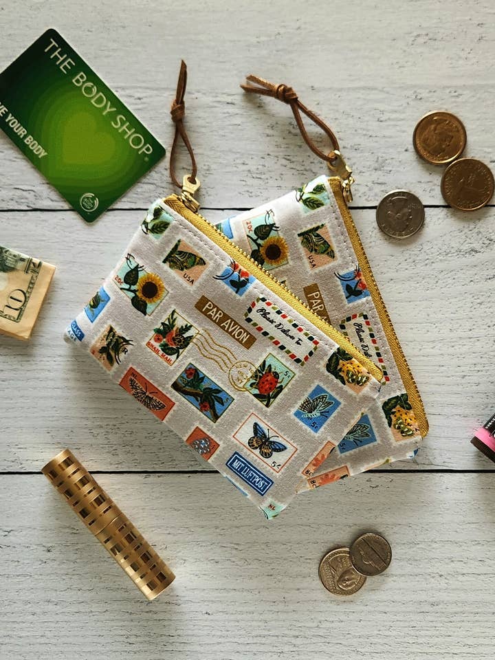 Set mit 5 Münzgeldbörsen mit Rifle Paper Co Curio Prints für den Großhandel von Bamboo Hill