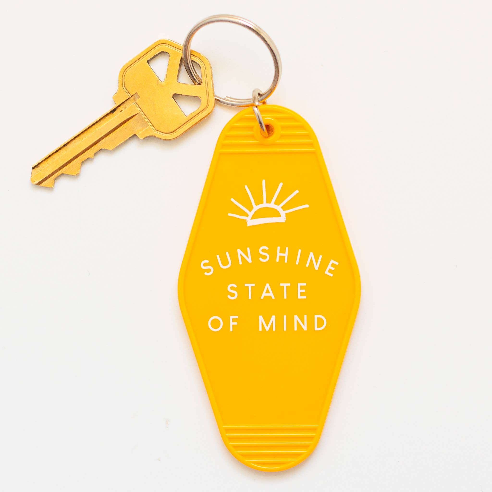 Declaration & Co - Wholesale Keychain - Unisex - Retro Hotel Keychain - Sunshine State of Mind1