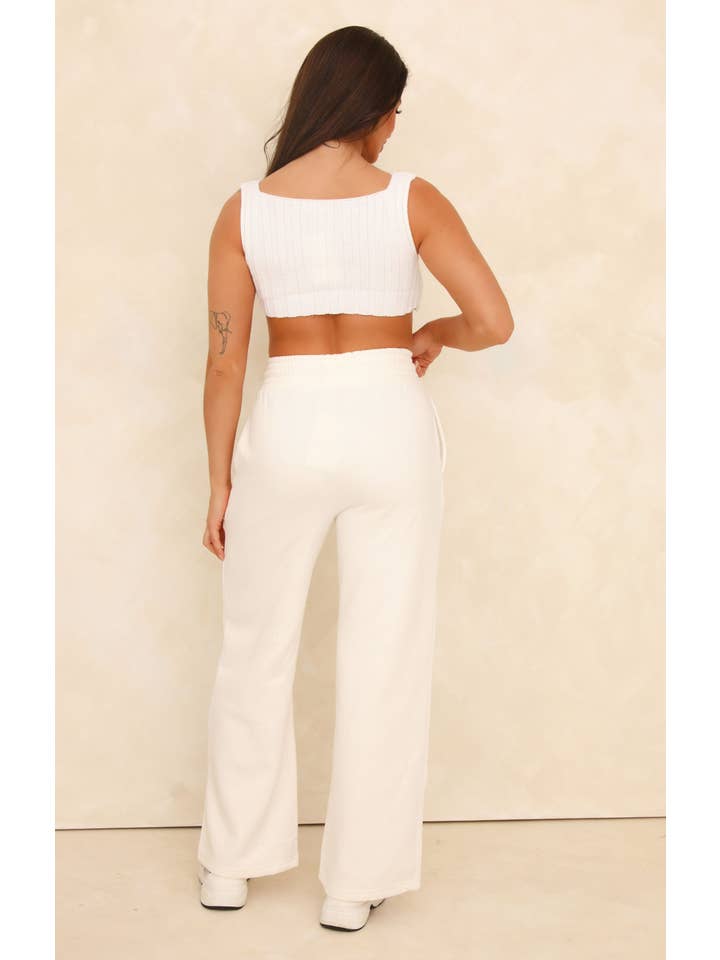 Femme Luxe - Wholesale Lounge Sweatpants/jogging bottoms – Women's - Cream Seam Detail Loose Leg Joggers with Functional Drawcord - Lyla5