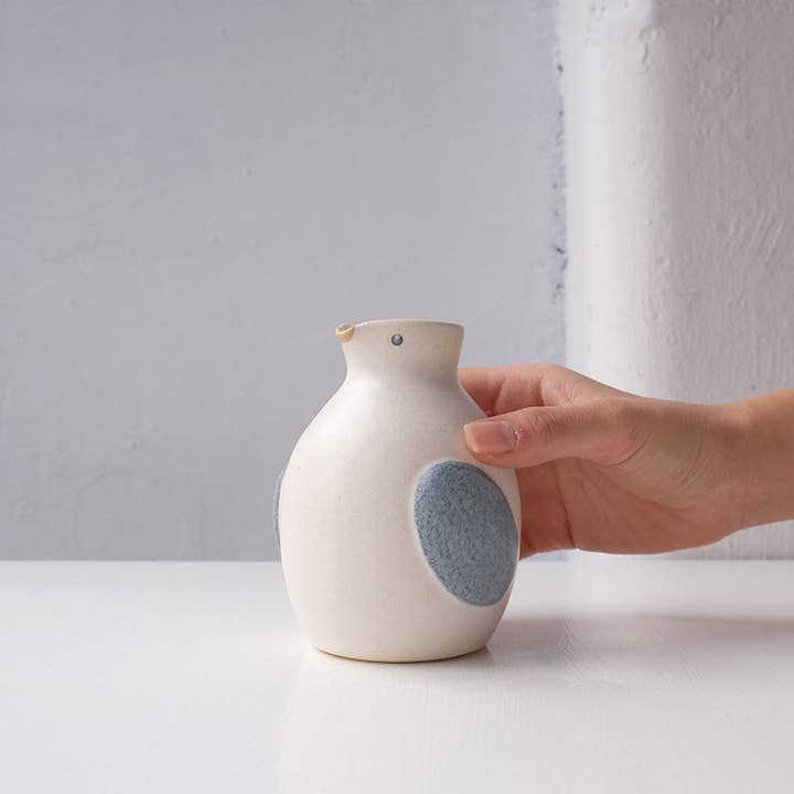 wagumi - Wholesale Decorative jar - Bird Design Tokkuri Sake Vessel by Monika Furuya3