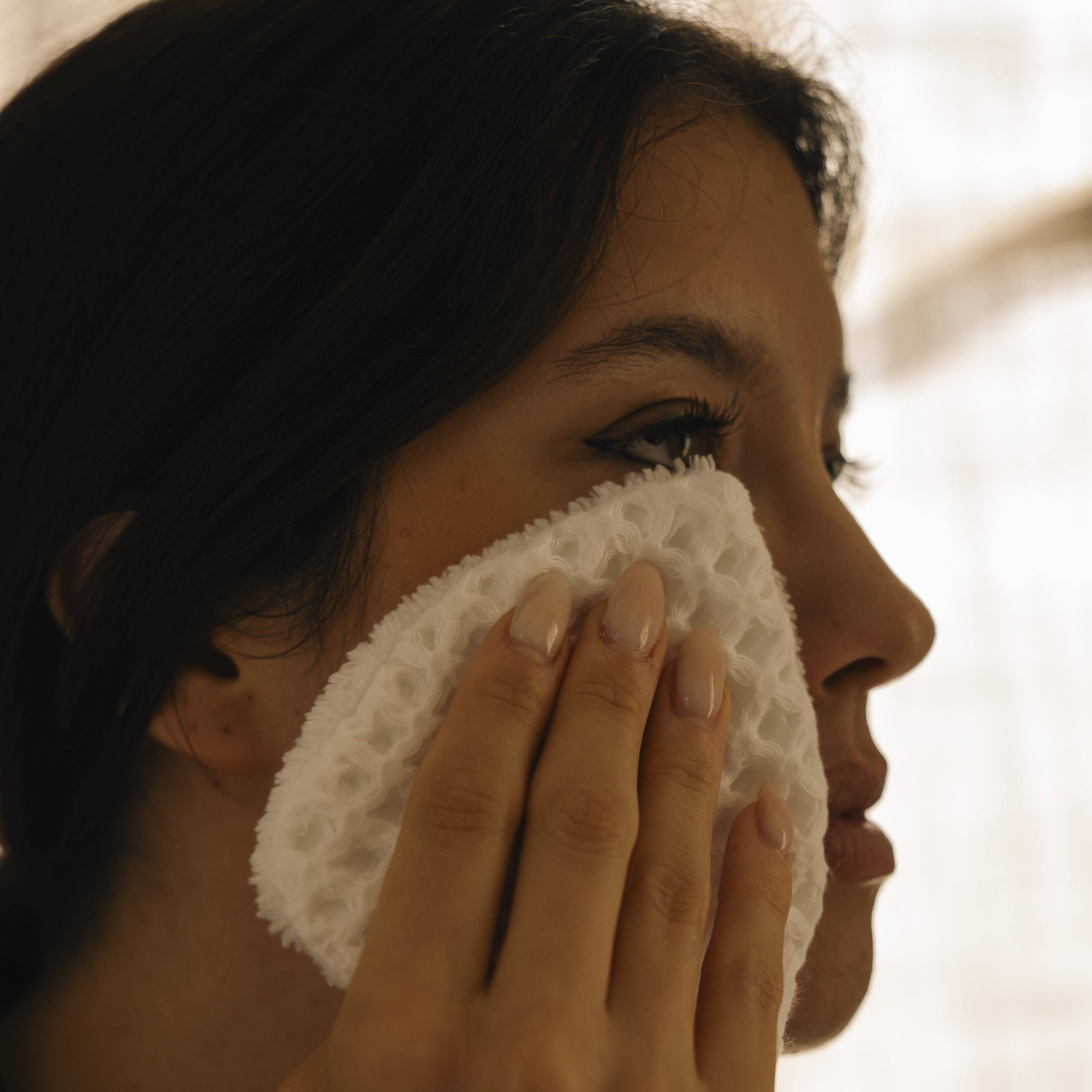 Lumä - Wholesale Makeup Remover - Washable makeup remover pads + basket1