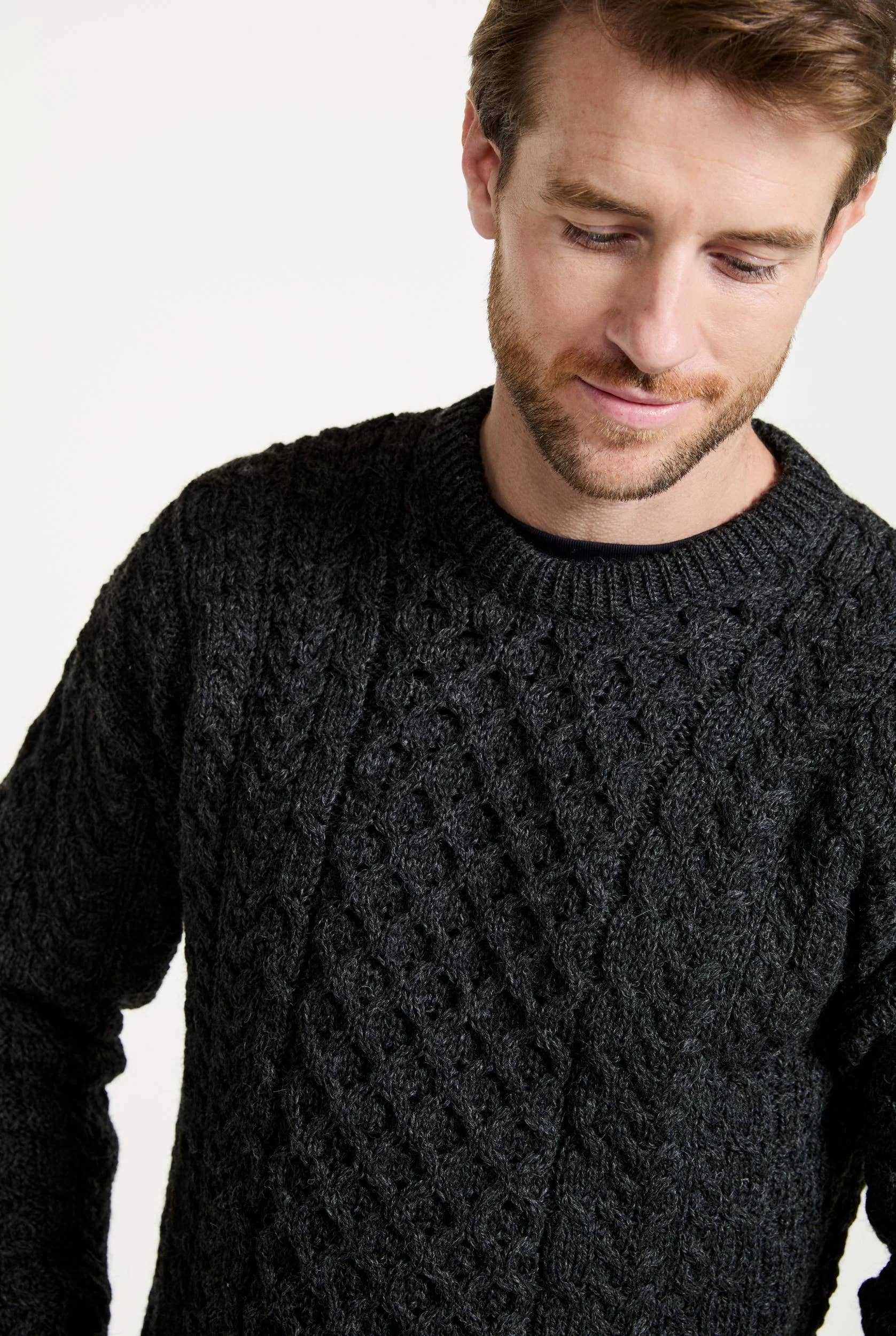 Aran Woollen Mills - Wholesale Knitted jumper – Men′s - Inishbofin Mens Traditional Aran Sweater - Charcoal