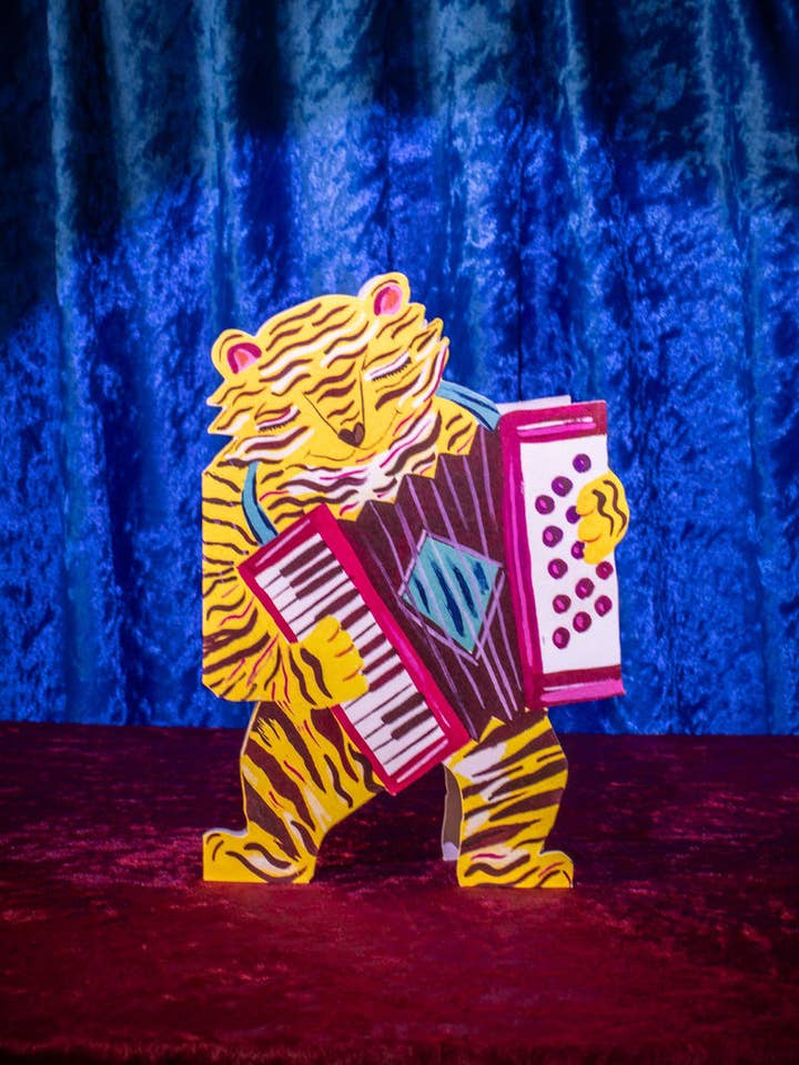 'Rockende Tijger Uitgesneden' Wenskaart voor wholesale door Hutch Cassidy (Greetings Cards and Paper Goods)