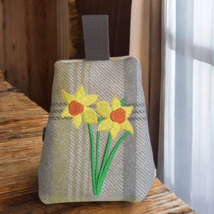 Moose & Co – wholesale Door stop – Daffodil Embroidered Door stop