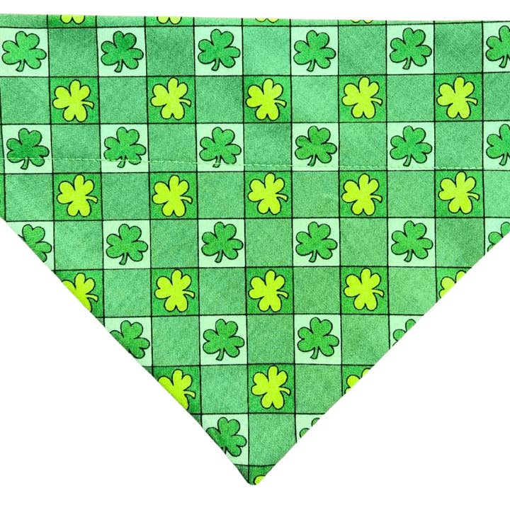 Gelukkige Patch Huisdier Bandana voor wholesale door Mutty Mornings