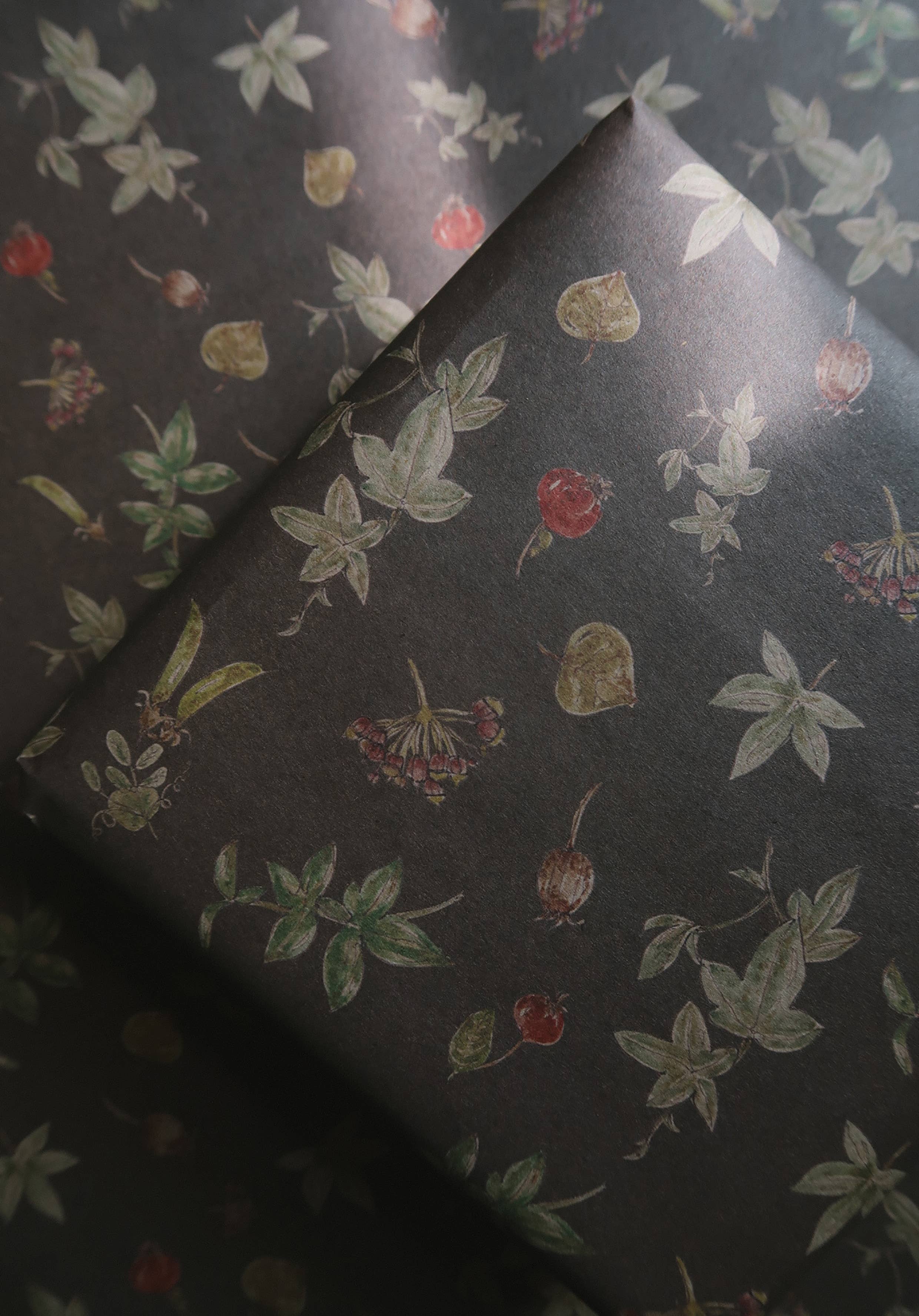 MyDesignPictures – wholesale Wrapping paper roll – Set Of 3 Pieces botanical Kraft Wrapping Paper6