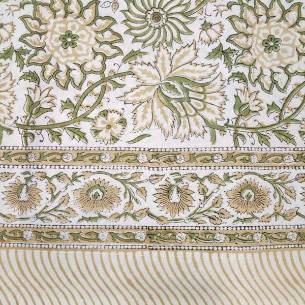 Barbizon green blockprint tablecloth 150x220 cm for wholesale by Maison Lilo