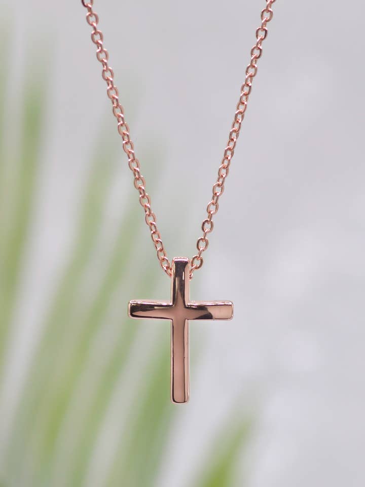 Colar Pequeno em Cruz em Ouro Rosa - Colar Eden Merry por atacado de Eden Merry Jewelry by James Lawrence