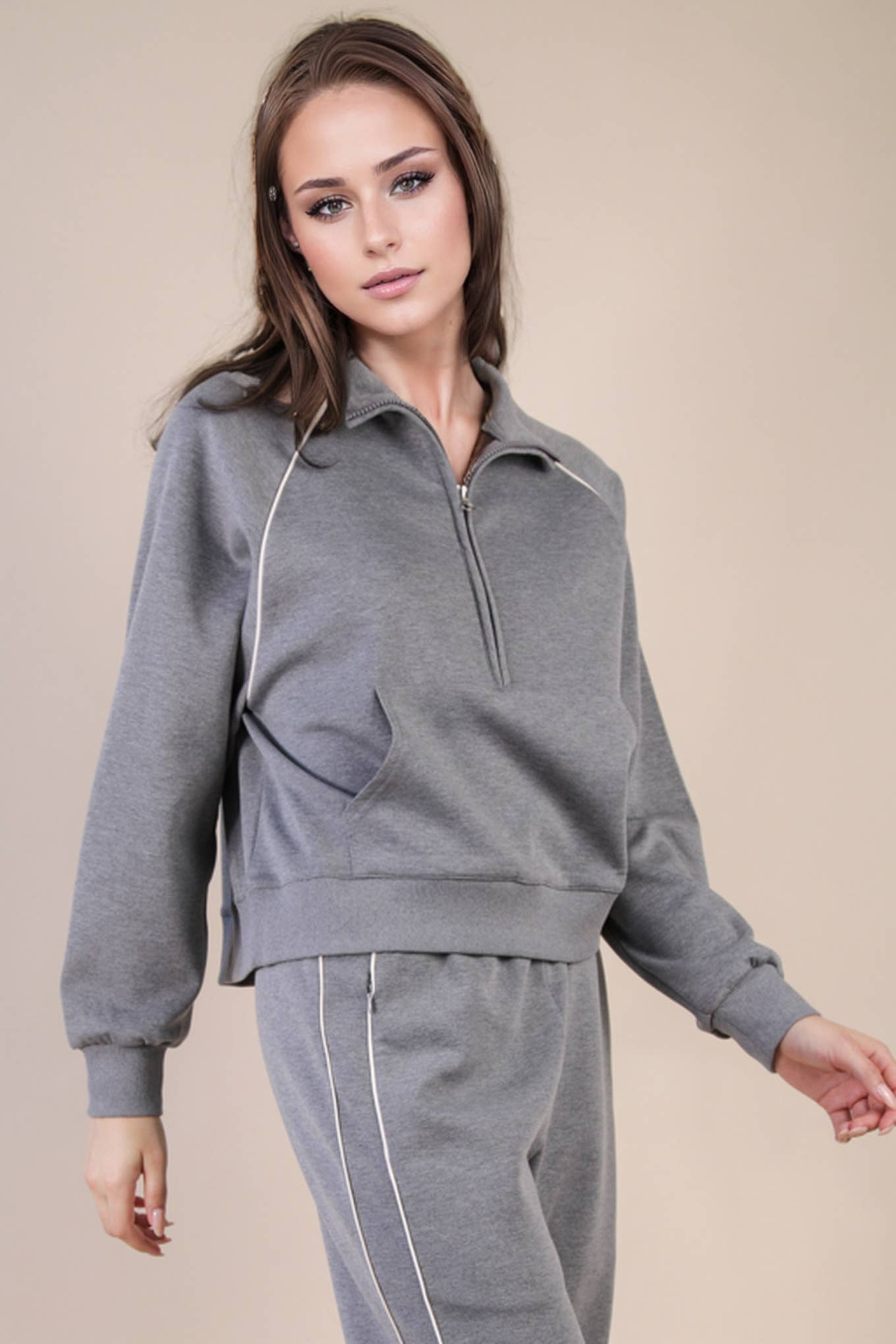 VERY J – Engroshandel Sweatshirt - Dame – NT12304-Halv lynlås med rørdetaljer strikket afslappet top1