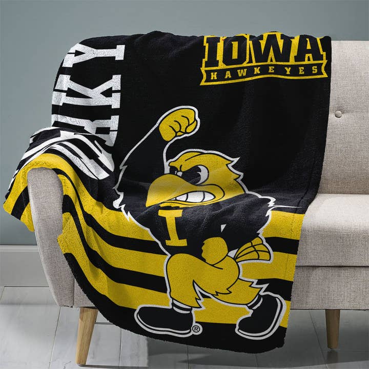Sleep Squad Iowa Hawkeyes 60” x 80” Raschel Plush Blanket for wholesale by Uncanny Brands