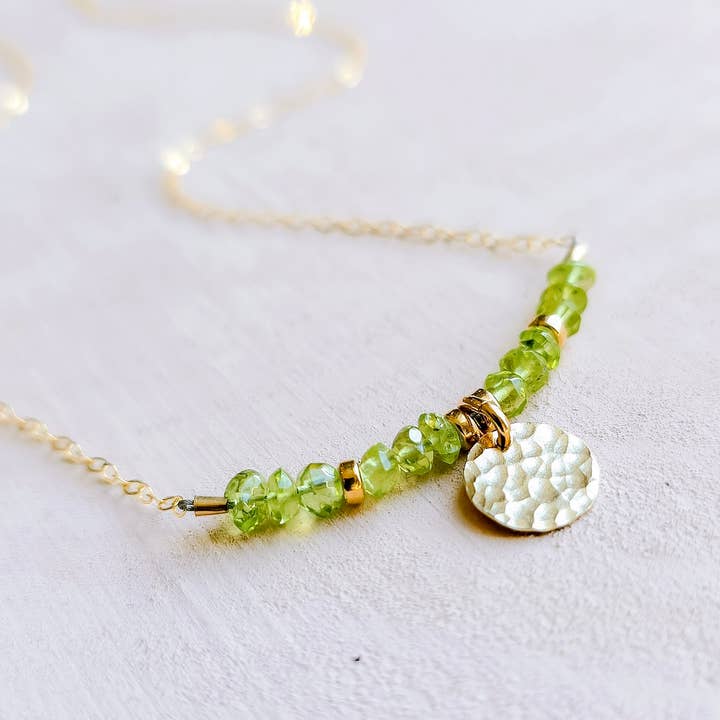 Collier Impératrice Péridot - Plaqué Or 14k pour la vente par Kuriosities