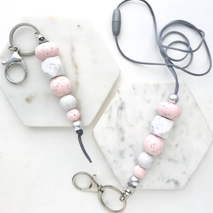 Le chiavi del successo • Granito rosa e bianco per la vendita all'ingrosso da parte di Its Simply Serendipity