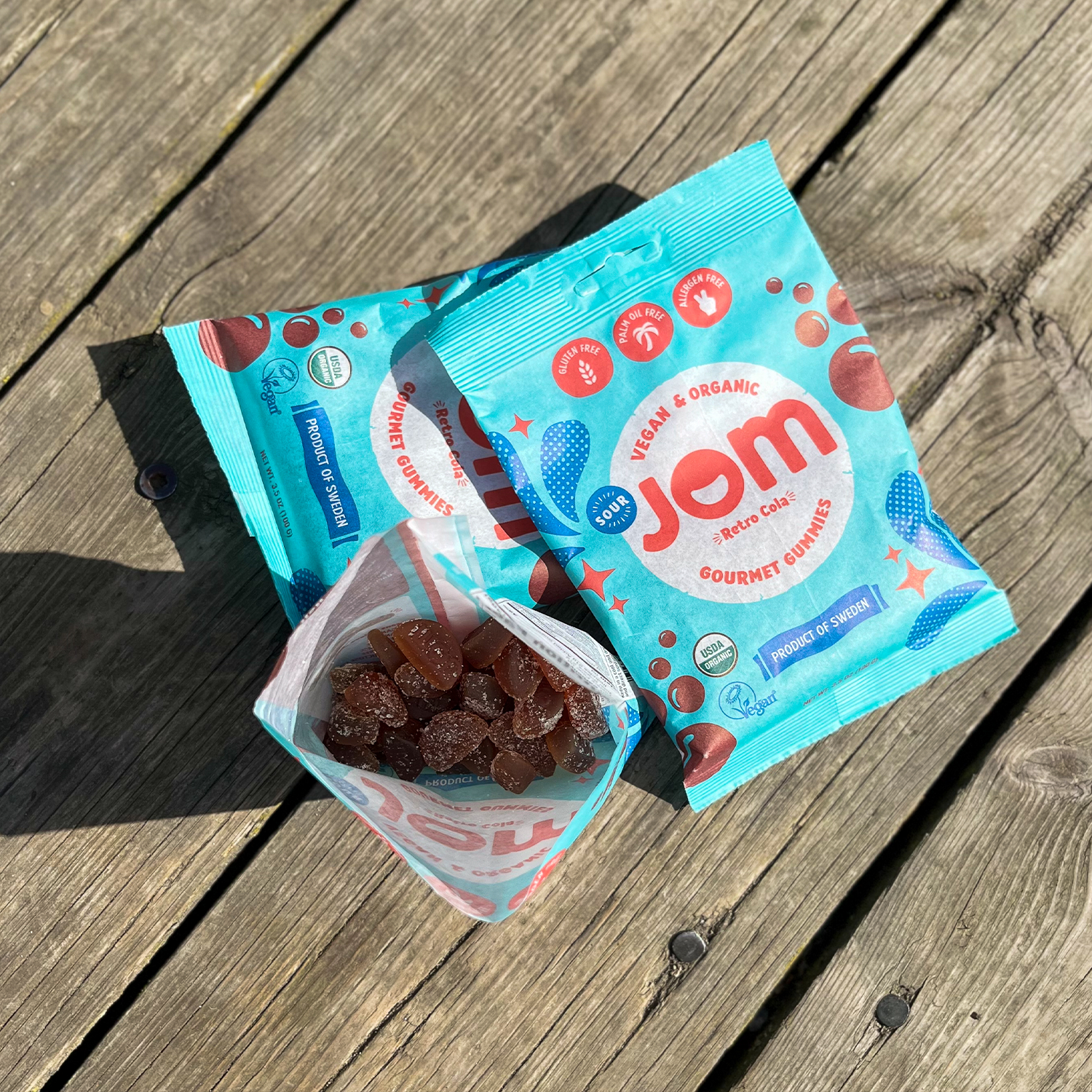 JOM - Wholesale Gummy - Swedish Organic and Vegan Sour Retro Cola Gummies4