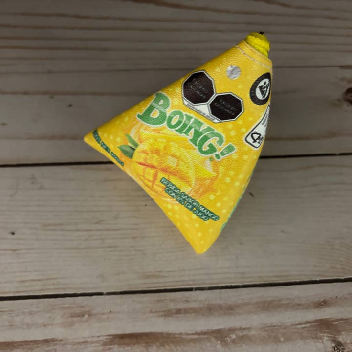 Viva Greetings - Wholesale Keychain - Unisex - Boing! Tetrapack Triangle Keychain Coin – Nostalgic Edition7