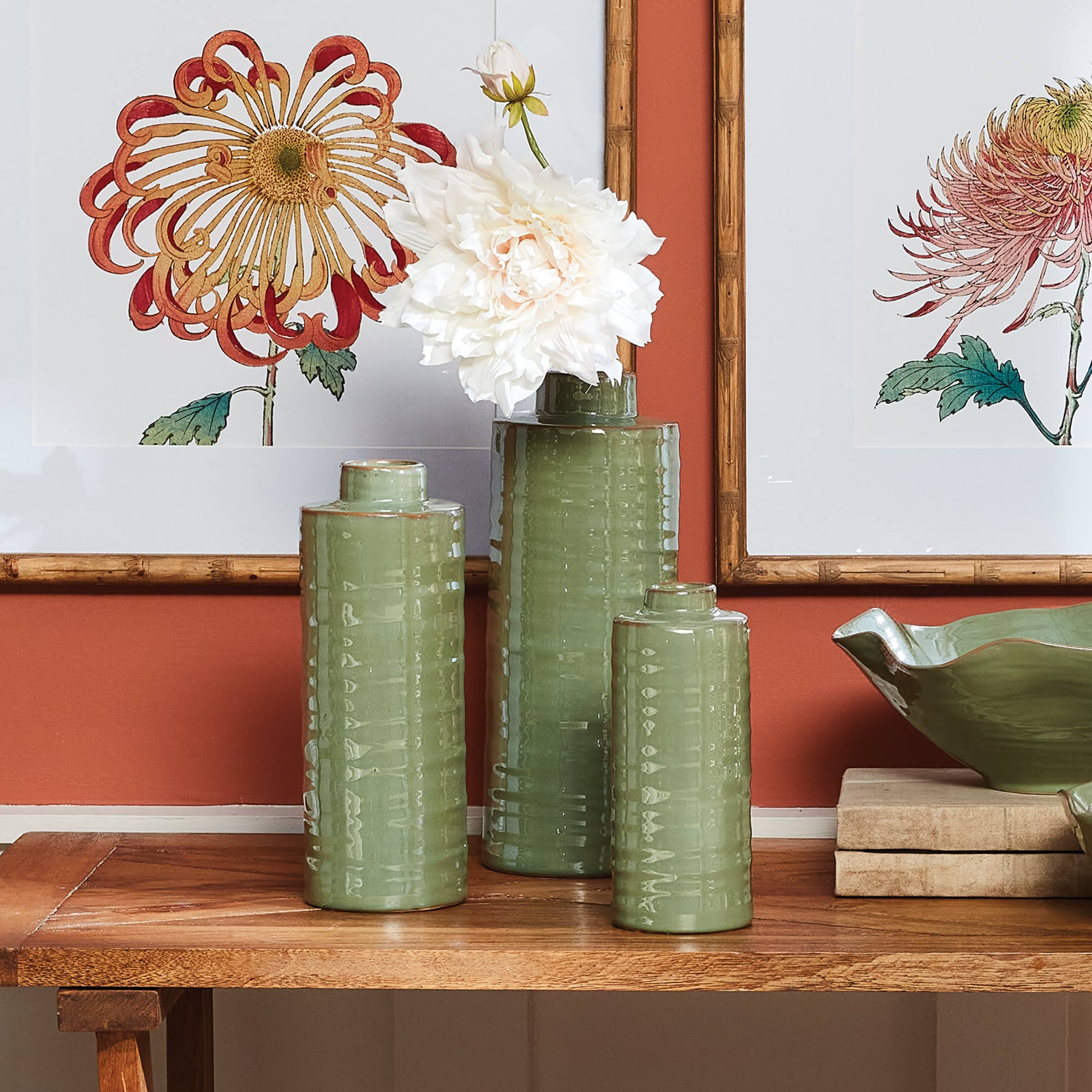 Giada Vase Medium, Green for wholesale on Faire1