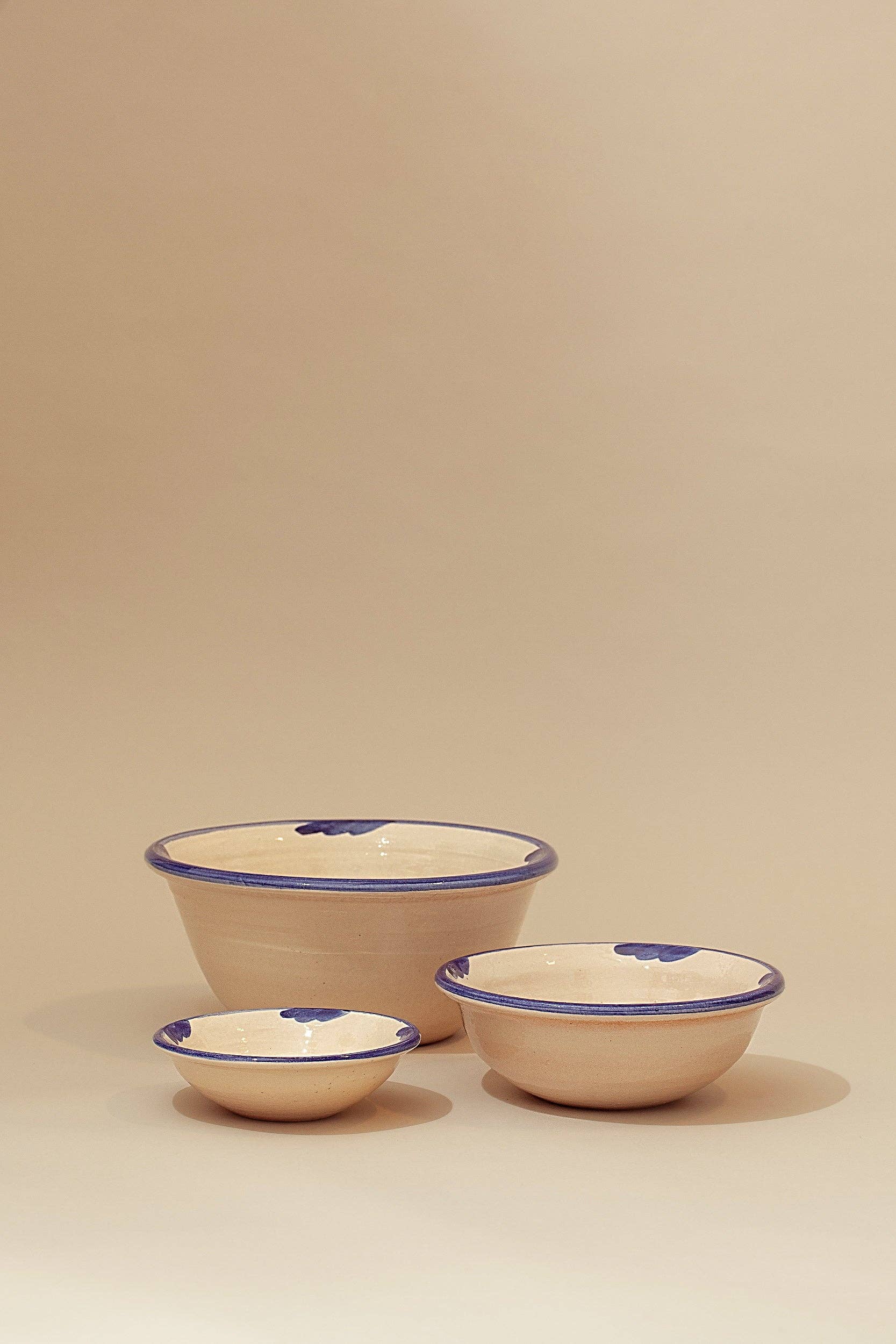 Eturel Madrid - Wholesale Serve Bowl - Set of blue granaíno ceramic bowls4
