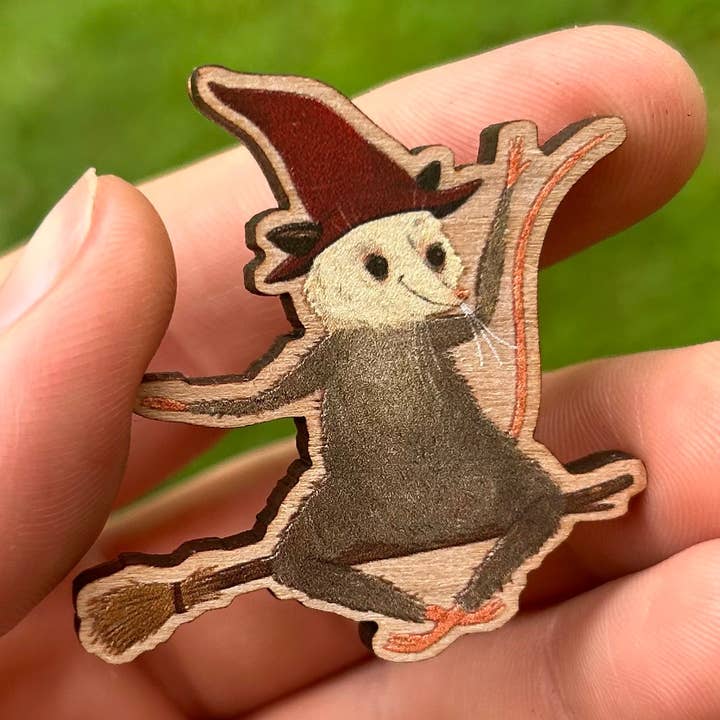 Possumhäxa Pin för wholesale av Glitter and Toadstools