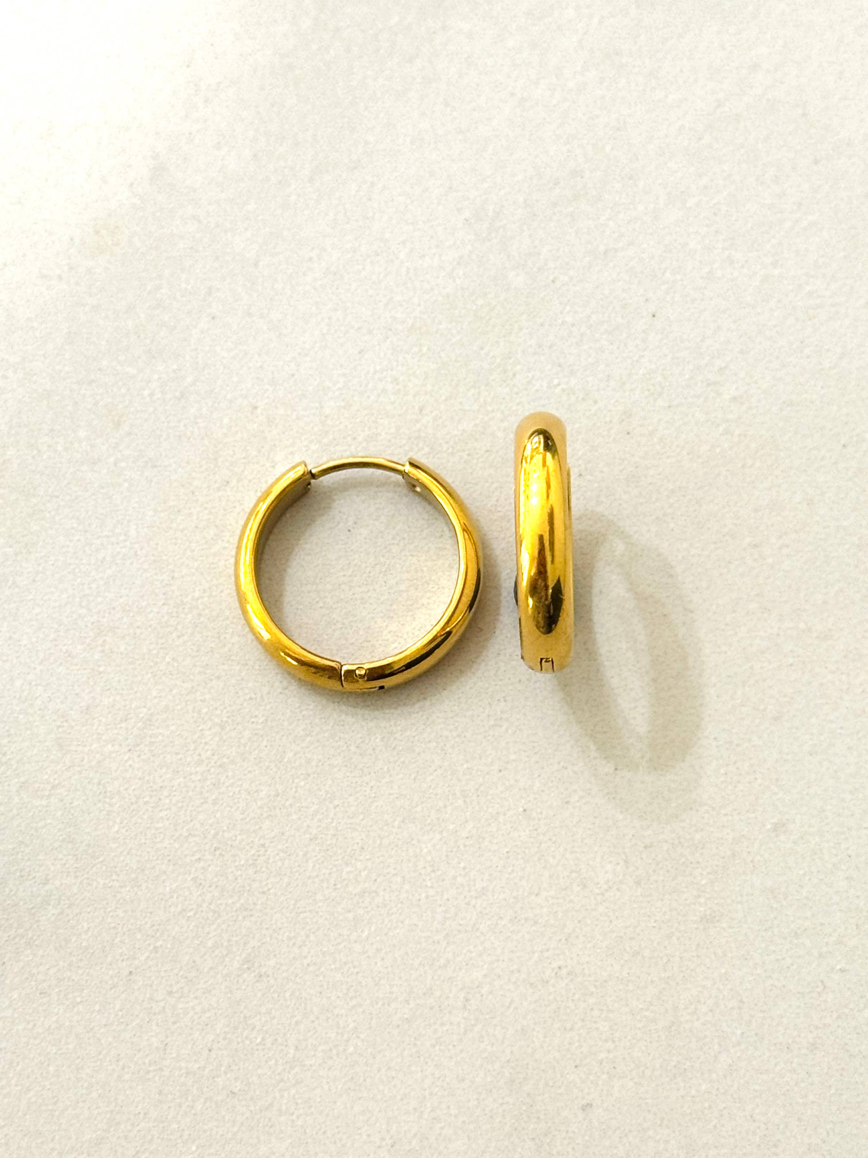 Cassette Barcelona - Wholesale Hoop Earrings - Bela Hoop Earrings3