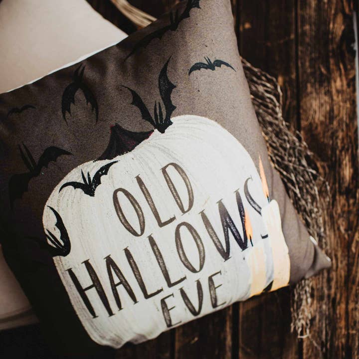 UniikPillows - Vente Housse de coussin - Housse de Coussin Citrouille Old Hallows Eve | Décor Halloween | Coussins style ferme | Décor campagne | Coussins d'automne | Coussins décoratifs mignons | Cadeau1