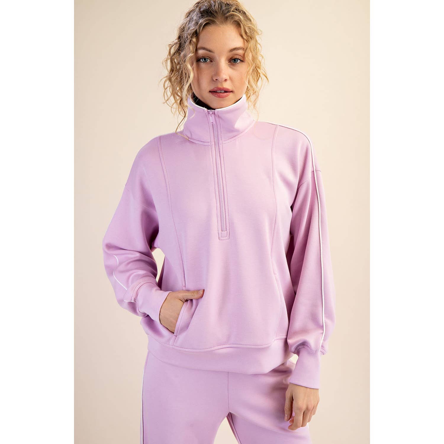 Rae Mode - Vendita all'ingrosso Felpa - Donna - PULLOVER CON ZIP A QUARTO E TUBAZIONI SCUBA MODALE24