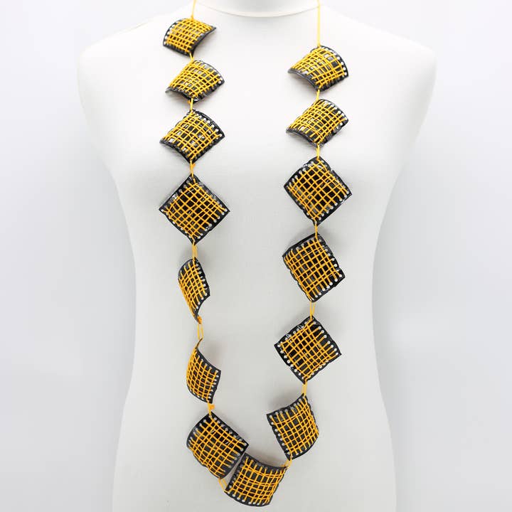 Jianhui London - Wholesale Bib Necklace - Thread On Square Recycled Plastic Necklace0