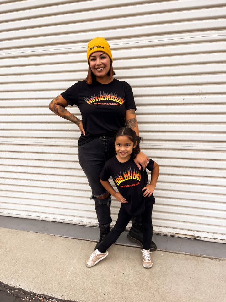 Kindheitsflammen für den Großhandel von Honey & Rose Apparel