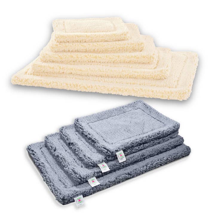 HuggleGroup - Wholesale Pet Bed - Cat/Dog - HuggleFleece® Mat/Bed perfect for both Cats & Dogs