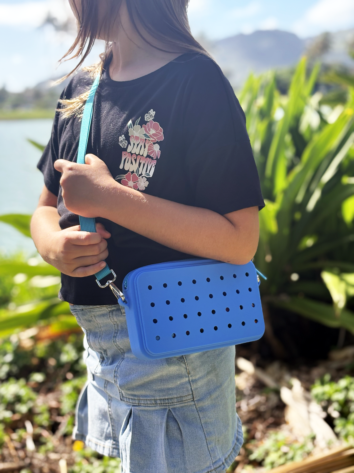 Left Right Design - Wholesale Crossbody Bag - Kids - MyCharm Purse -silicone, customizable, vibrant and versatile13